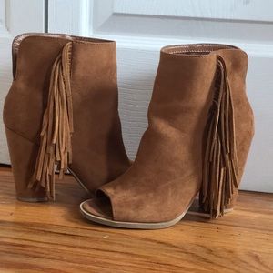 Dolce Vida Open toe fridge boots!